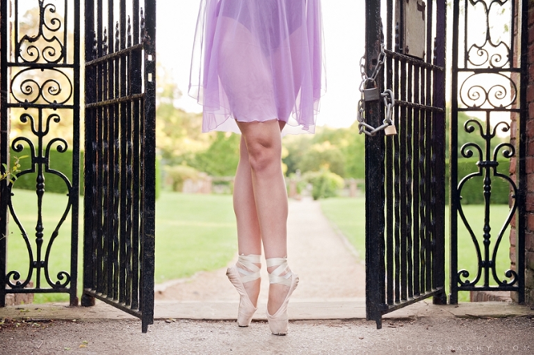 Dance Your Heart Out! | Wimbledon, London Portrait & Dance Photographer